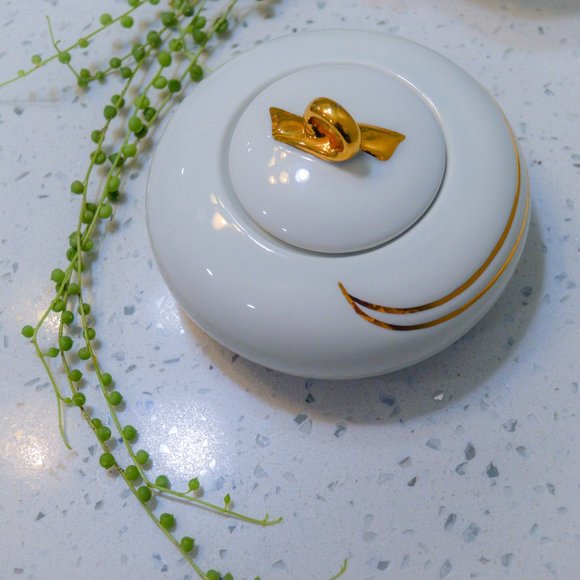 APOLLO D'ORO porcelain trinket box signed by Dalla Valle. - Picture 2 of 10